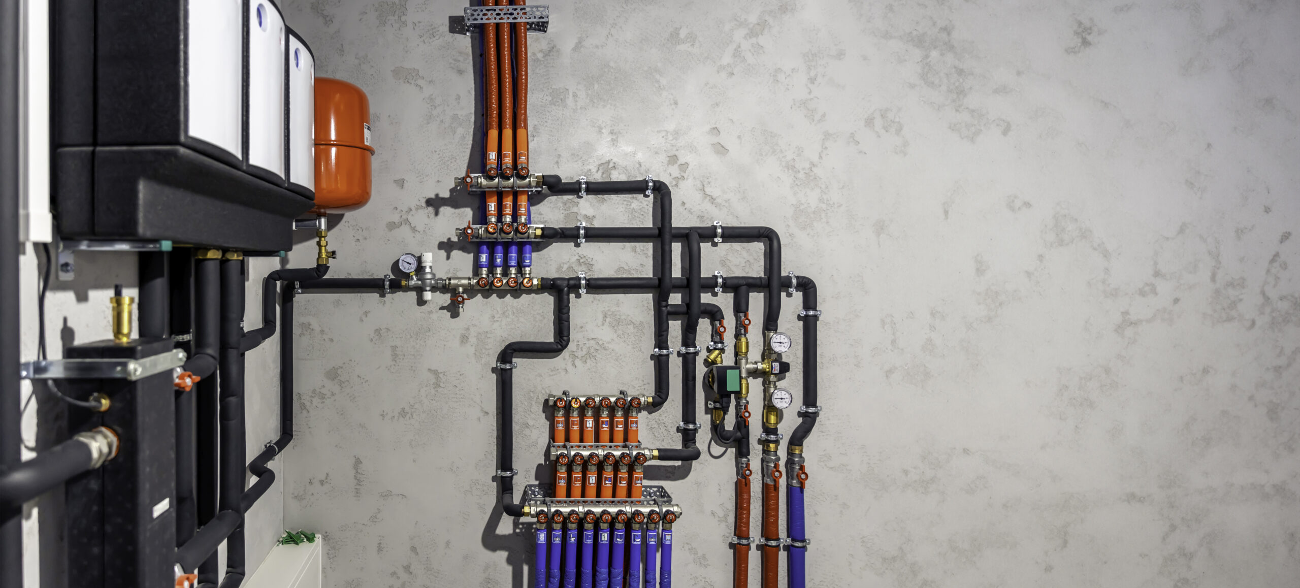 modern autonomous heating system boiler room copy space scaled